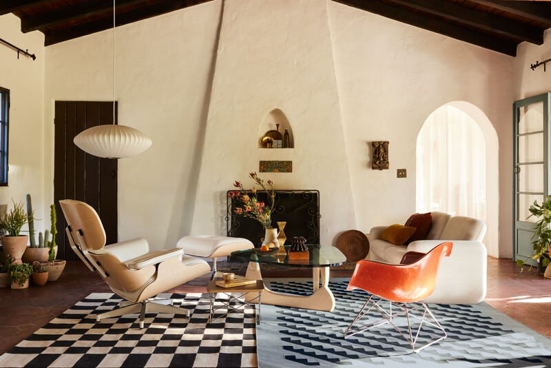 Escritório moderno e aconchegante com decoração elegante.