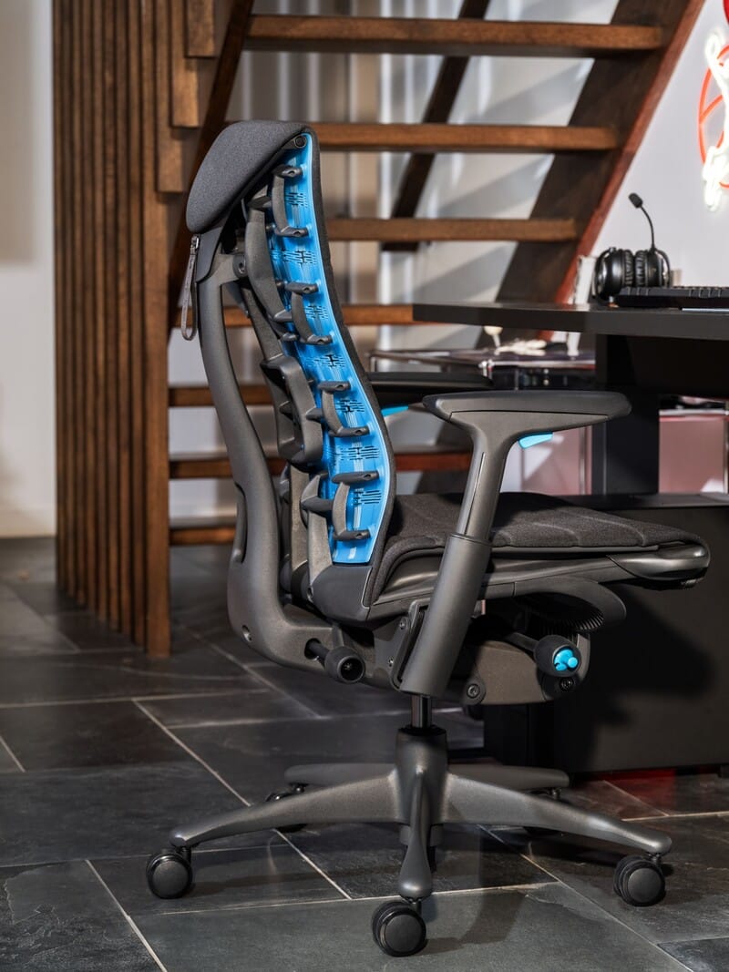 Cadeira ergonômica com apoio lombar azul